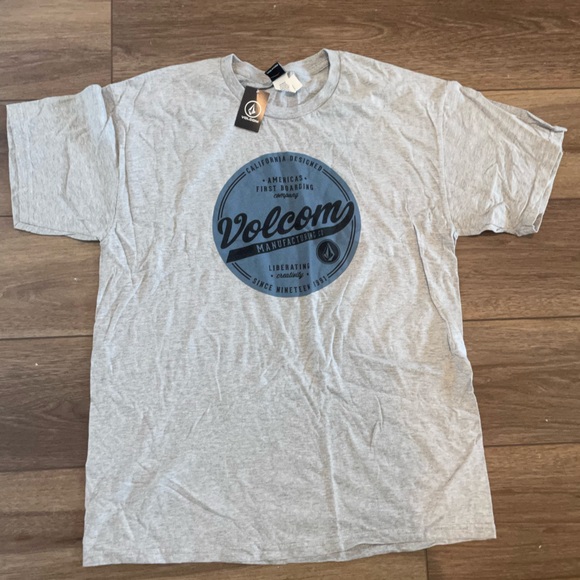 T-shirt Volcom Vintage Pyramide De Diamants Logo - Bleu Et Blanc - Taille M - Occasion